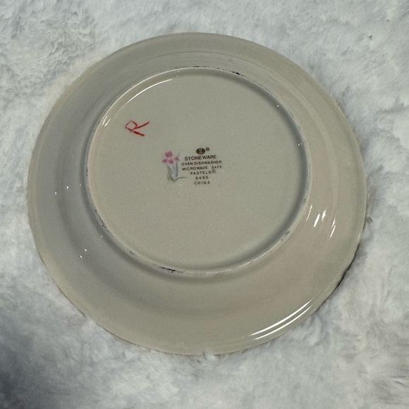 Vintage Iris Dessert Salad Plate "Pastels” by Sango Stoneware Flowers # 8496 - Picture 4 of 5